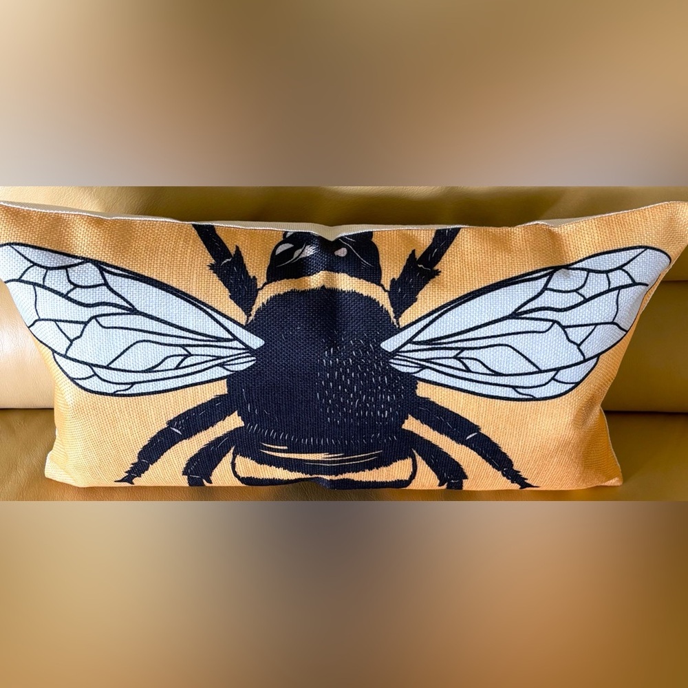 12"x20" Golden Yellow Black White Linen Pop Art Bee Bumblebee Throw Pillow New - Picture 3 of 4